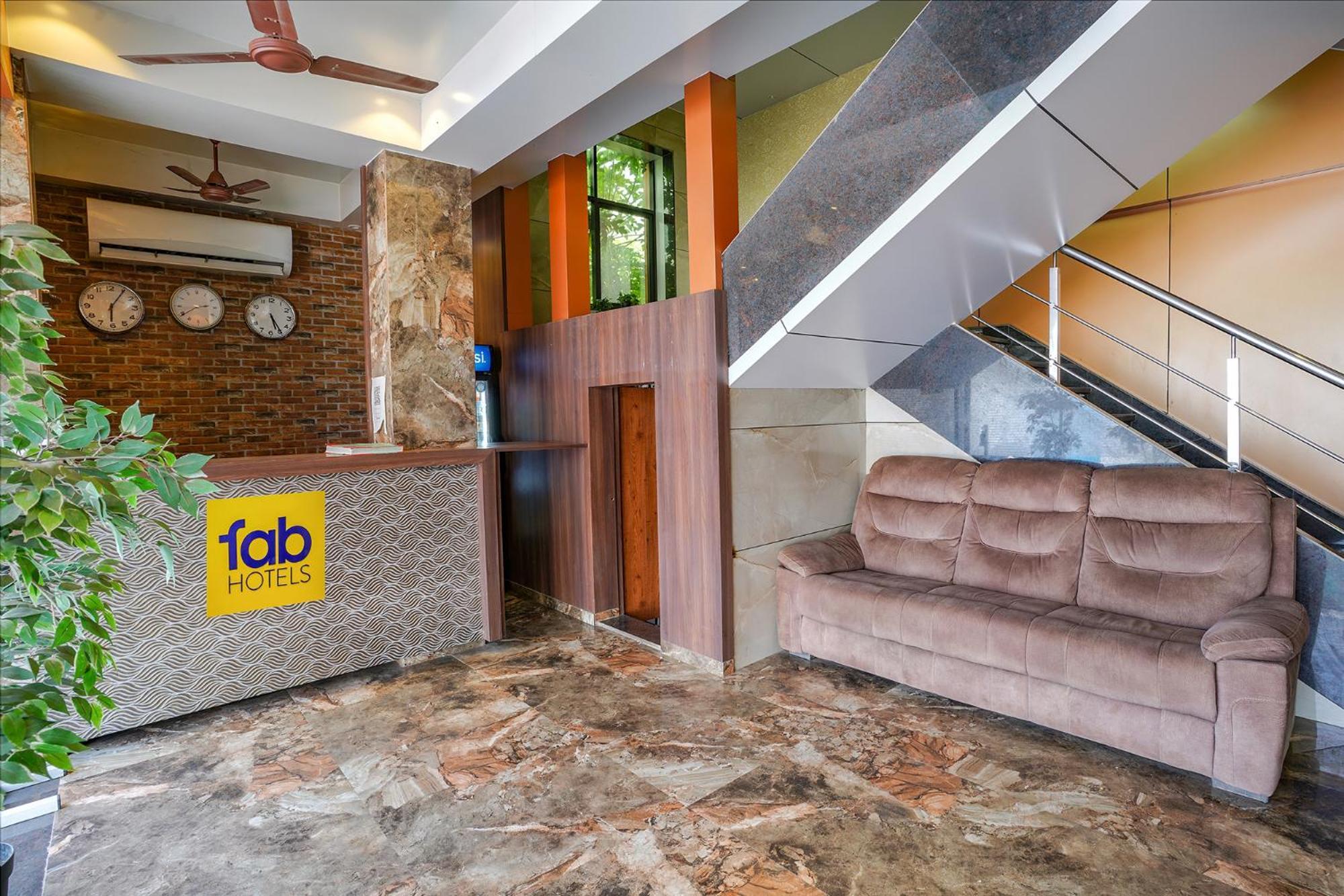 Fabexpress Super 7 Inn - Nr Rabale Station Navi Mumbai Extérieur photo