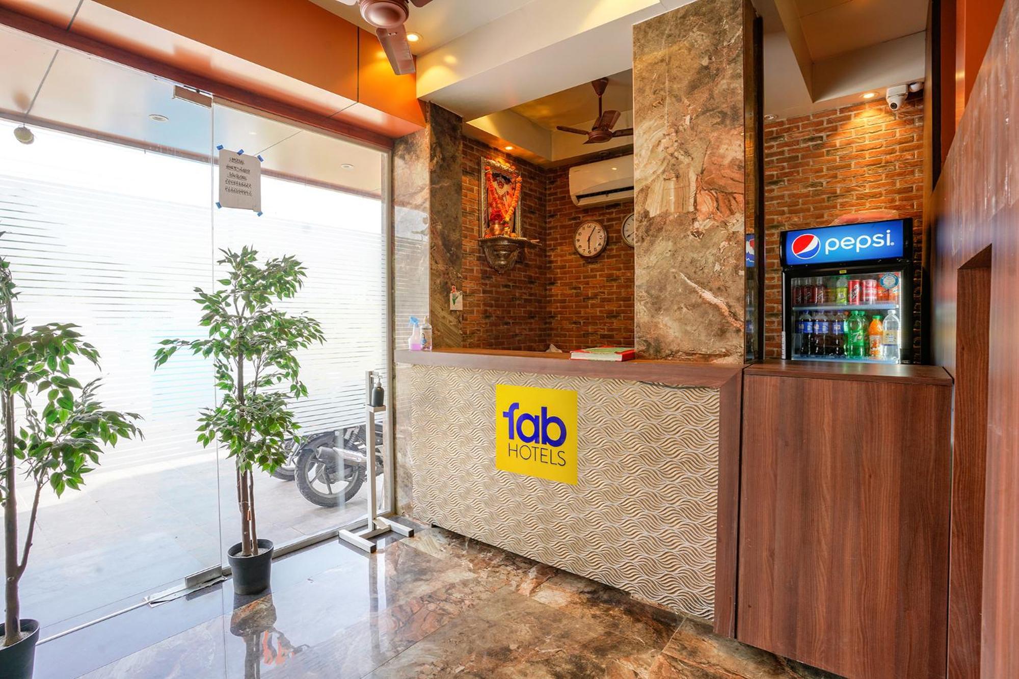 Fabexpress Super 7 Inn - Nr Rabale Station Navi Mumbai Extérieur photo