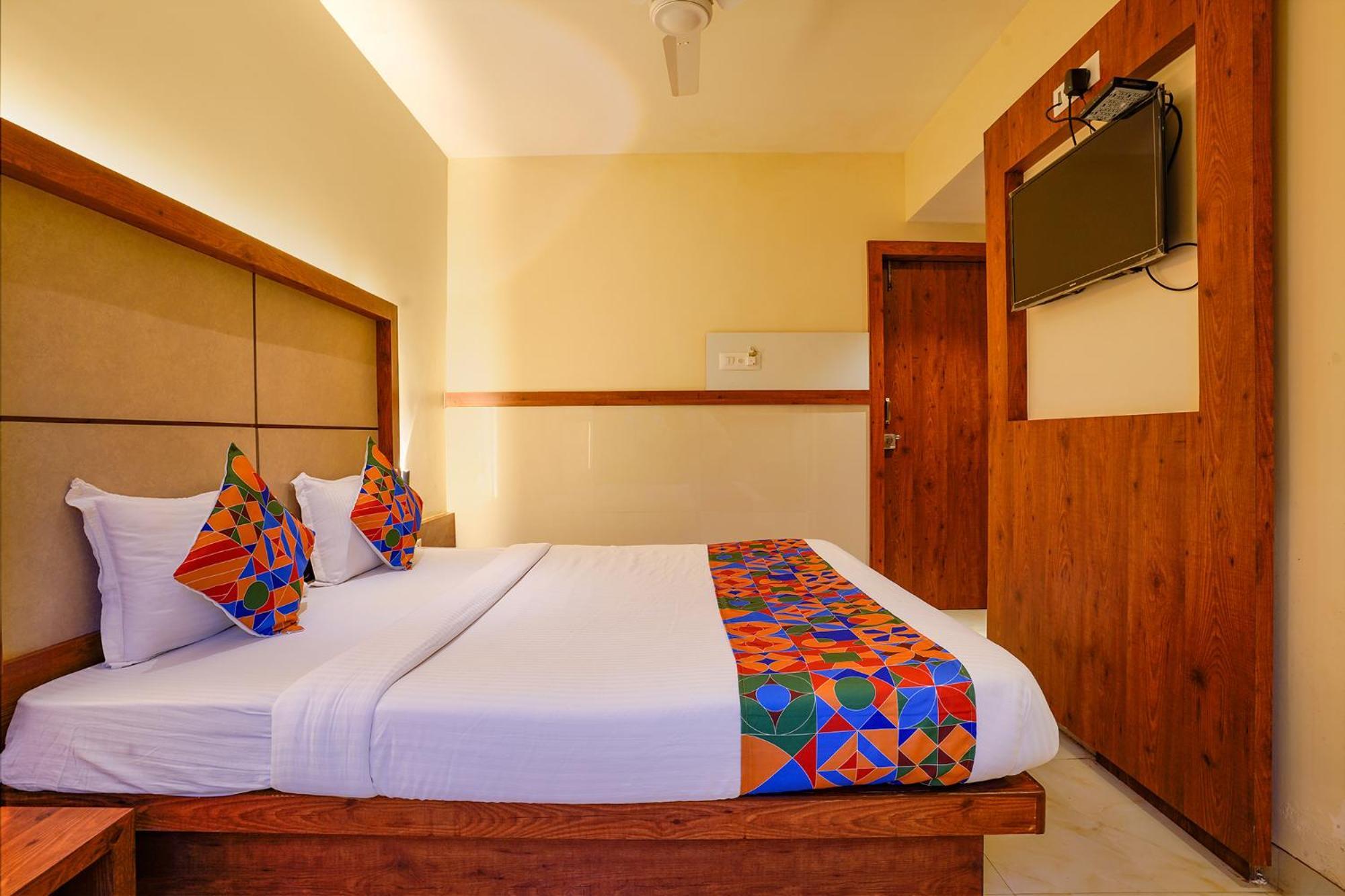 Fabexpress Super 7 Inn - Nr Rabale Station Navi Mumbai Extérieur photo